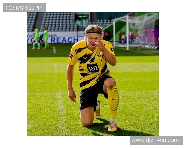 最近最火足球明星是谁他在赛场上的表现为何引发热议